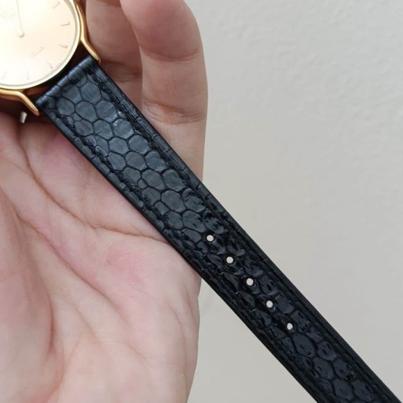 1980s Waltham Men’s Dress Watch
Gold-Toned - Picture 6 of 9